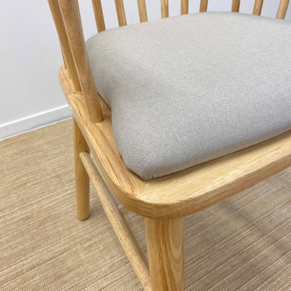 Alba Dining Chair: Modern Design Meets Comfort